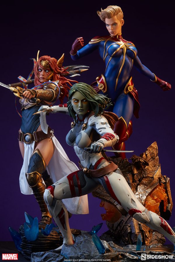 Captain Marvel Premium Format Figure by Sideshow